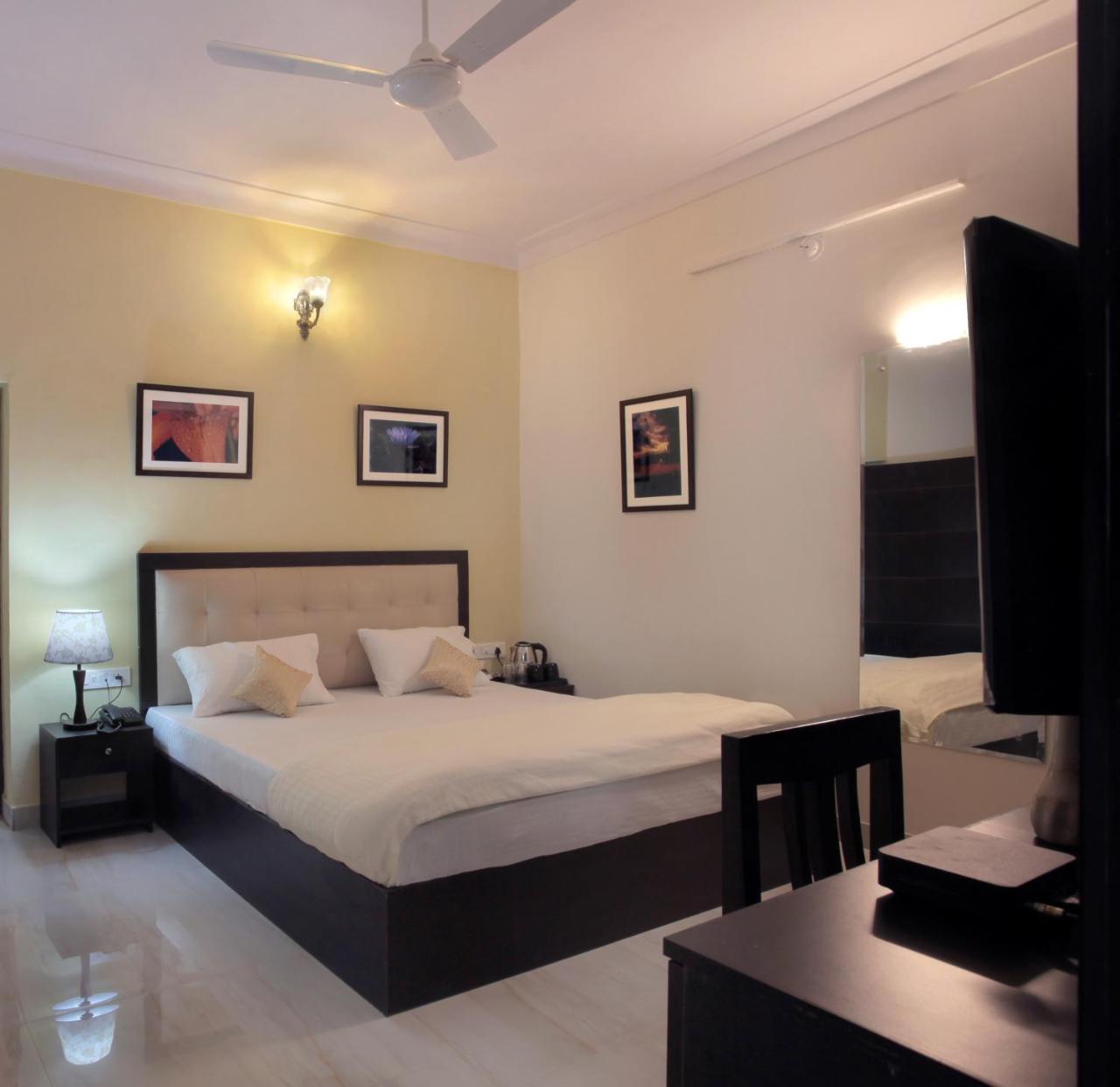 Mimosa Udaipur Bed and Breakfast Buitenkant foto